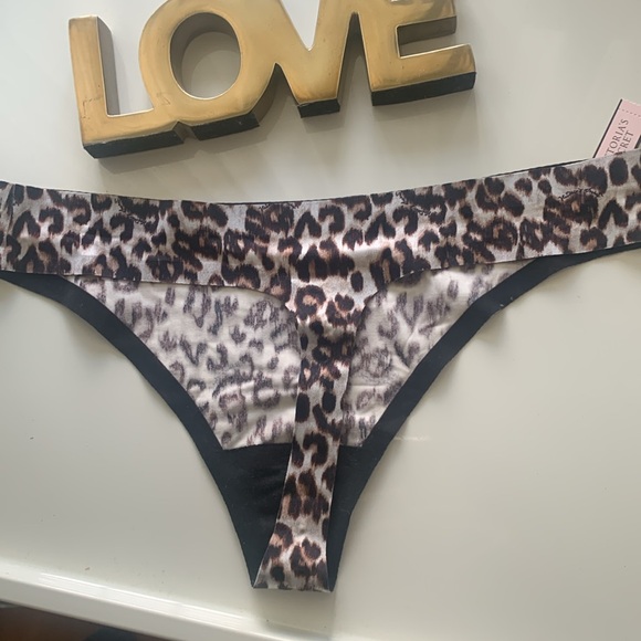 Victoria’s Secret seamless cheetah thong- M - Picture 3 of 4